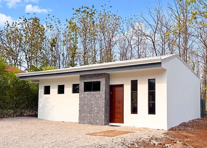 Avellanas With Private Pool, Casa Greki Santa Cruz (Guanacaste)